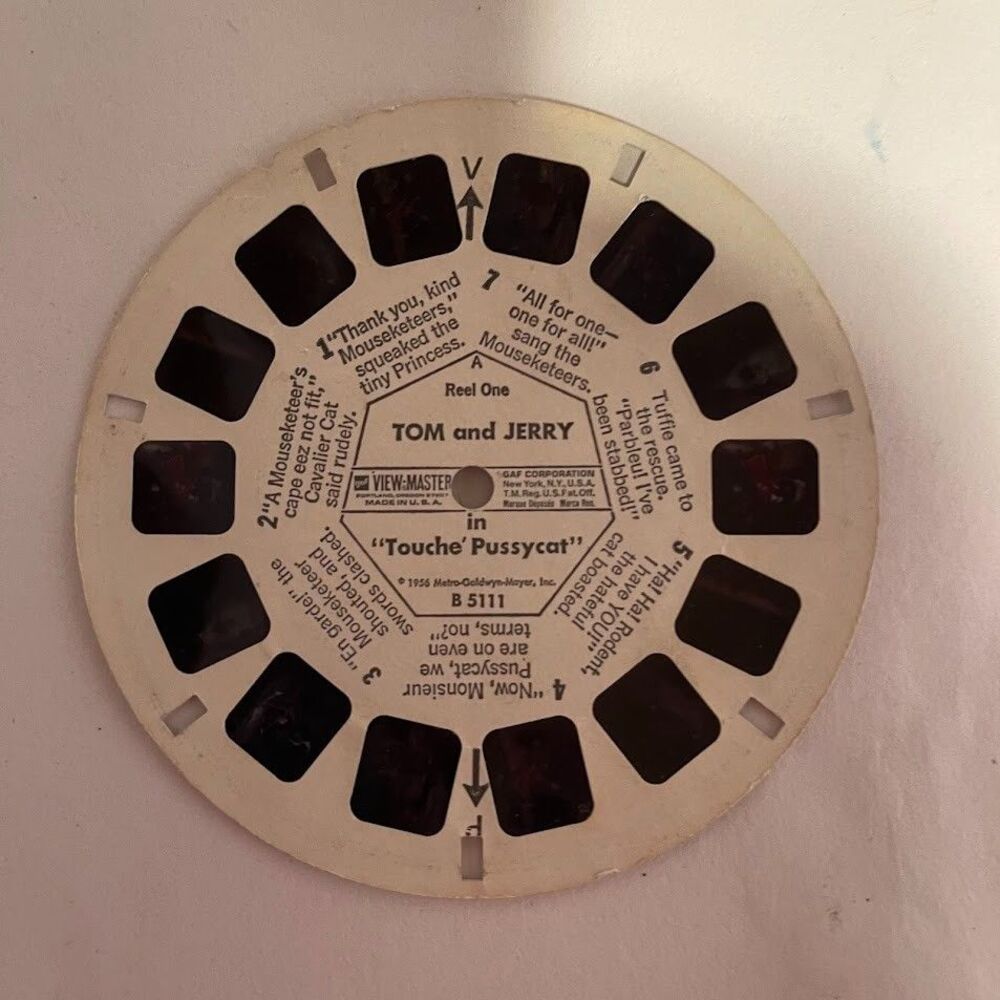 VTG Viewmaster 15 reels lot Disneyland, Disney, Monsters, Hanna Barbara w/ case - Picture 5 of 16